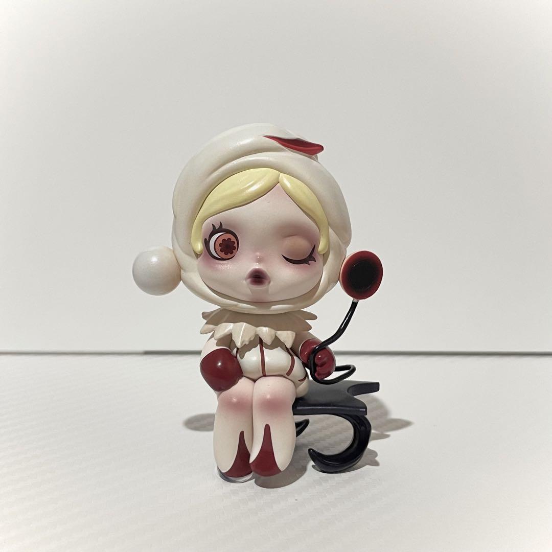 SKULLPANDA The Duality (White) Image