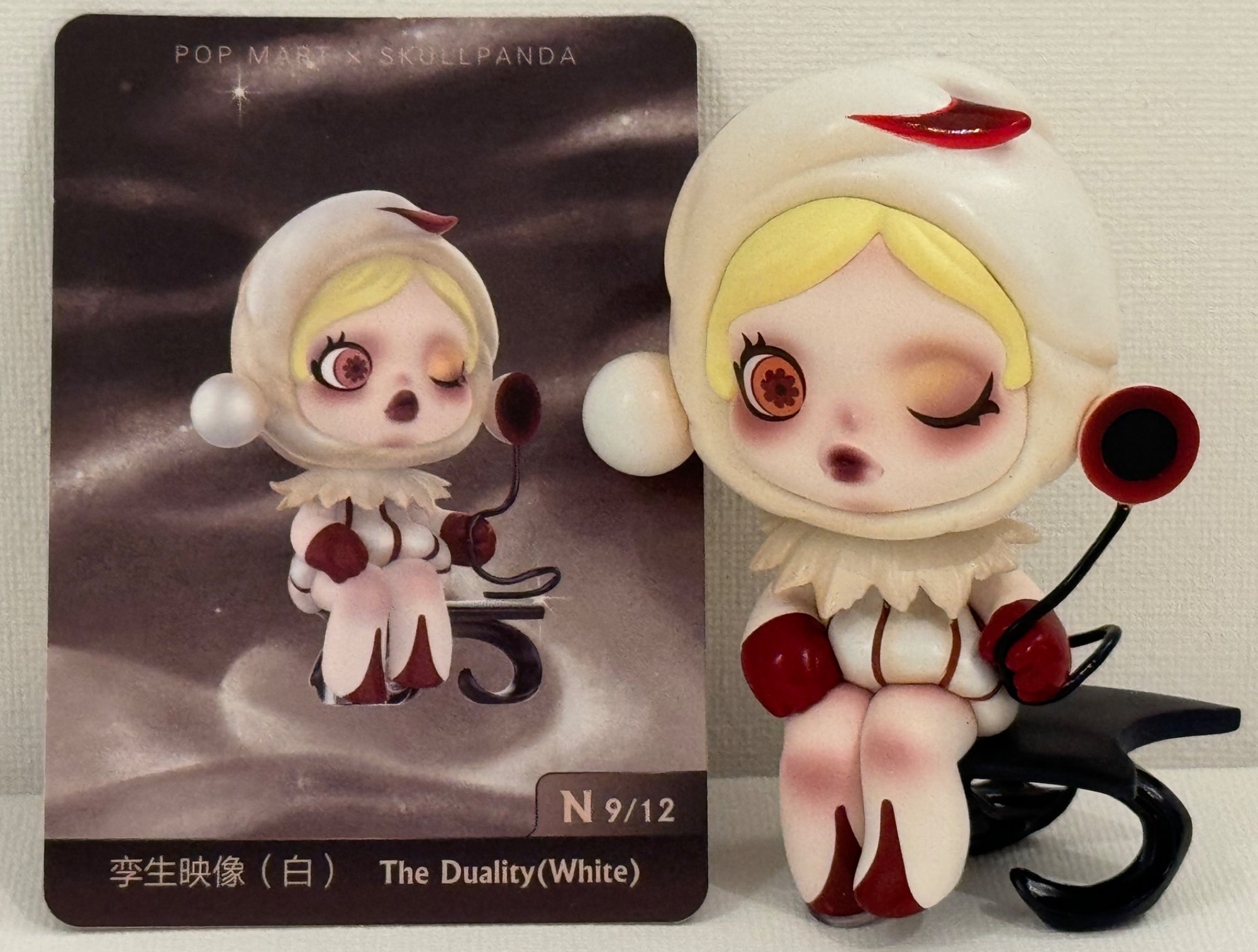 SKULLPANDA The Duality (White) Image