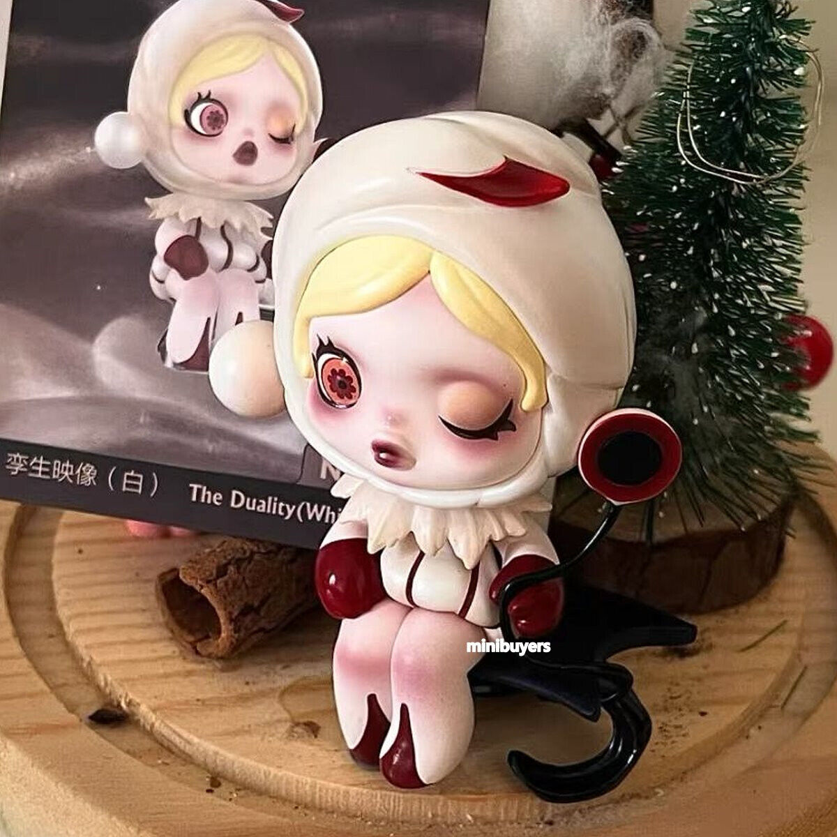 SKULLPANDA The Duality (White) Image
