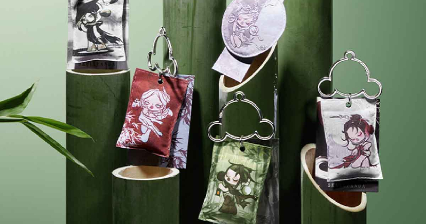 SKULLPANDA The Ink Plum Blossom Series Sachet Pendant