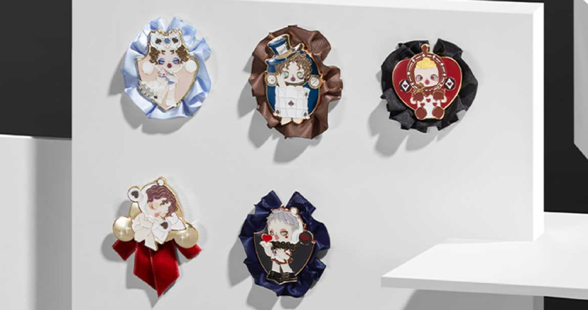 SKULLPANDA Everyday Wonderland Series Badge